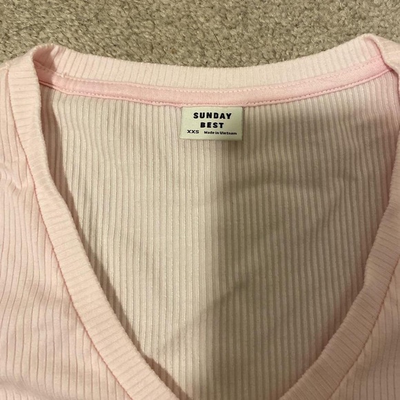 Sunday Best Rey Tee - Picture 4 of 5